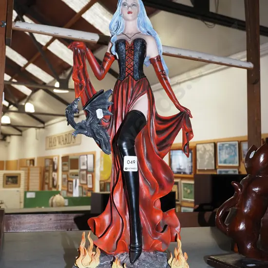1x composite fantasy figurine H530
