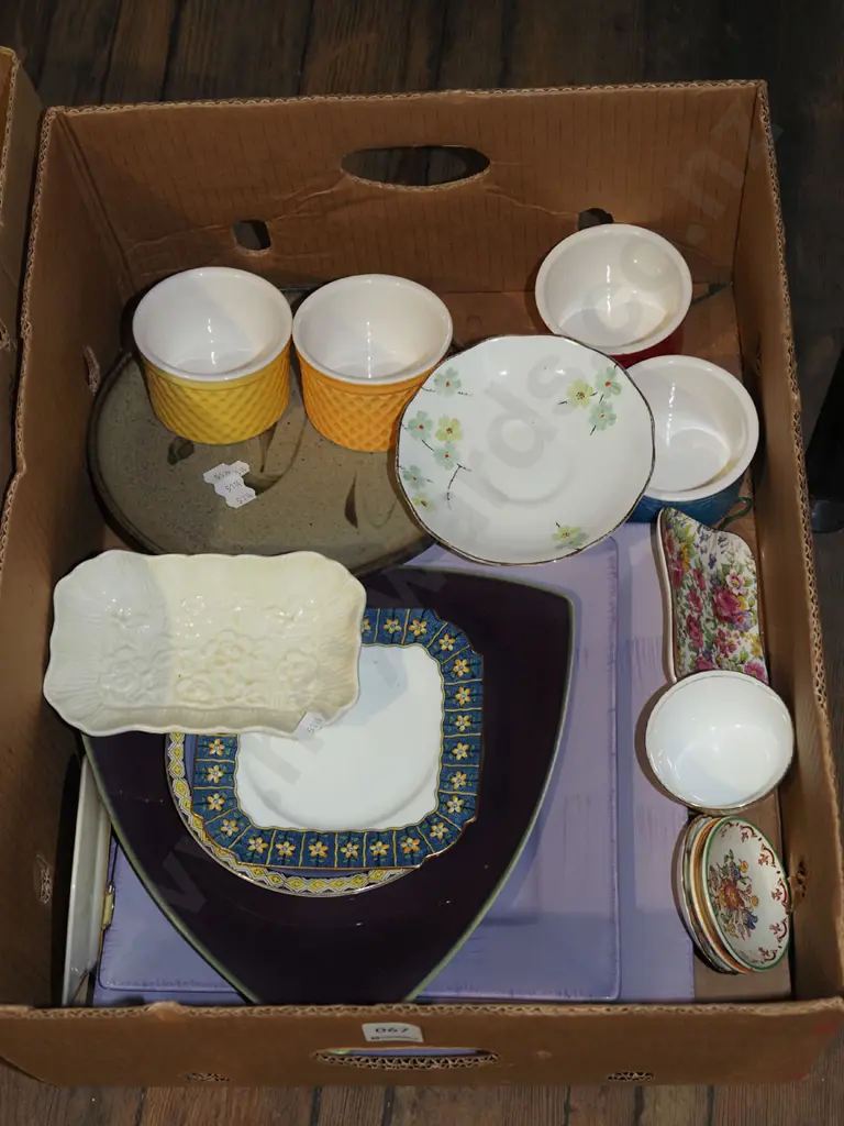 box; rammekins, plates, bowls etc Image 1++