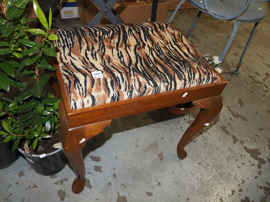 mahogany cab leg stool Image 1++