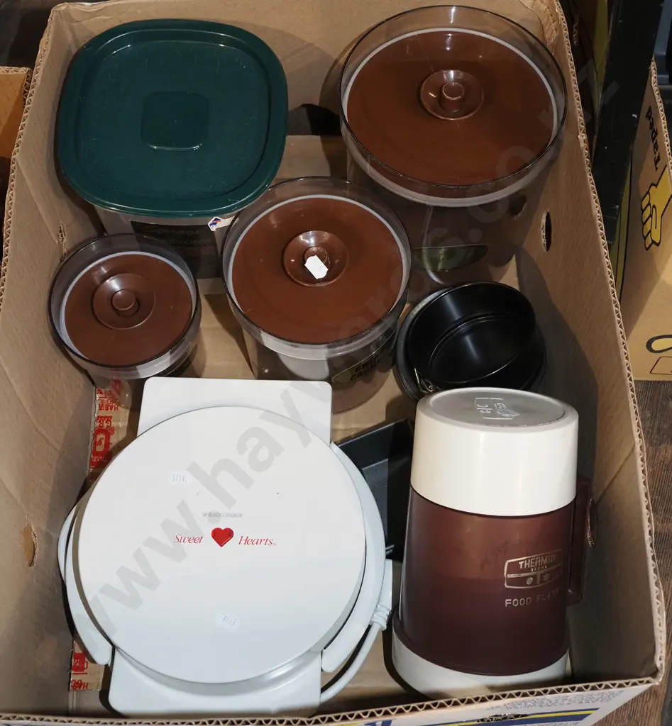 box; storage container, thermos, waffle maker etc Image 1++