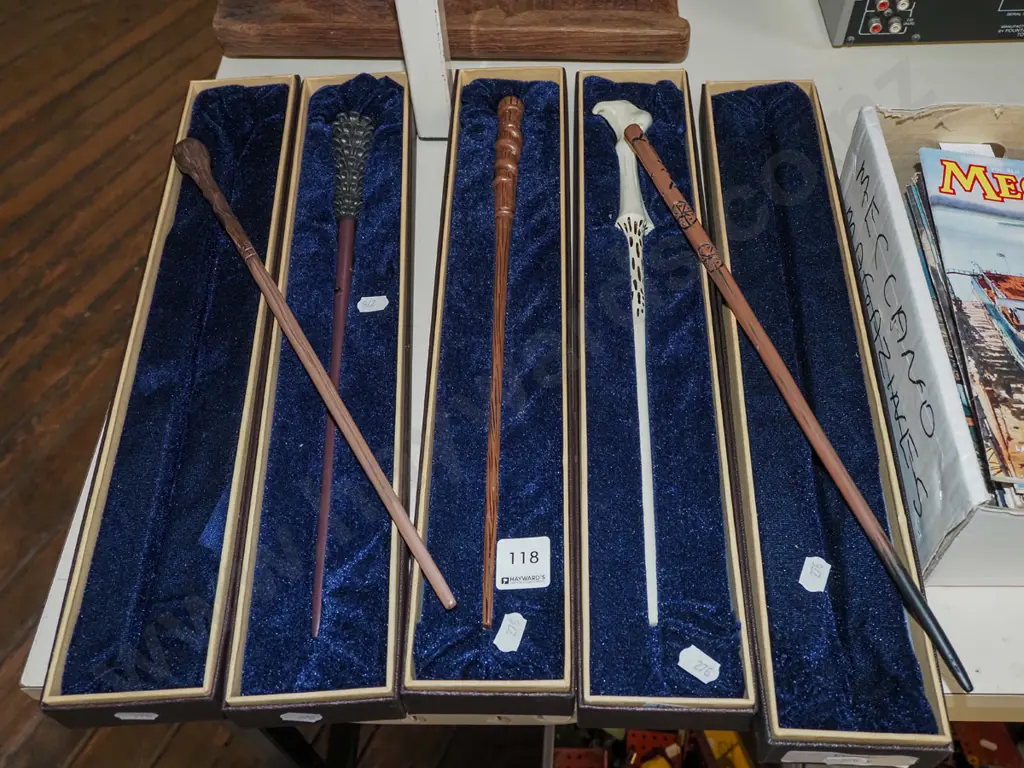 5x boxed wizard wands  Image 1++