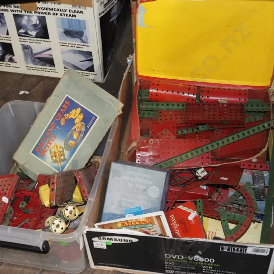 2x boxes of vintage Meccano - green dots