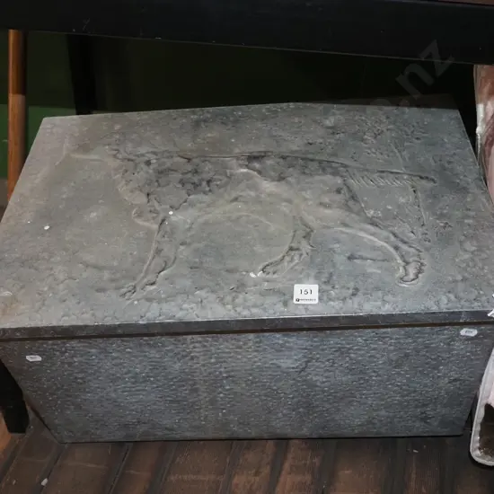 beaten metal hunting dog themed wood box H330