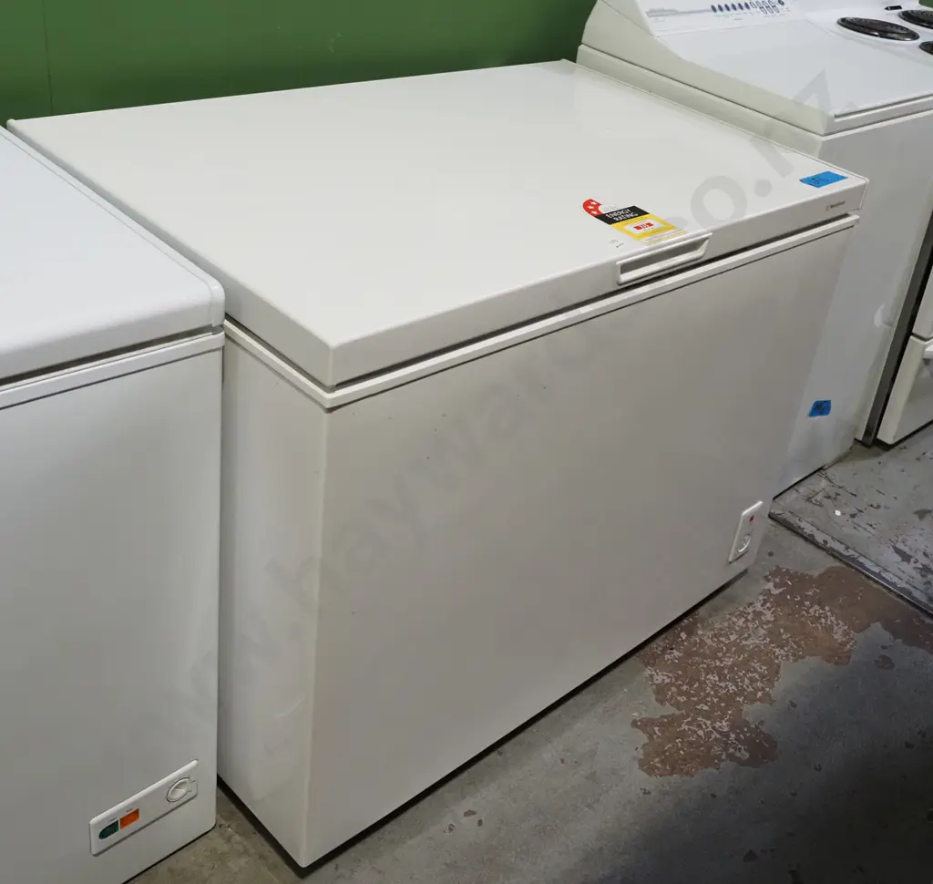 Westinghouse chest freezer H840 W1050 D735 Image 1++