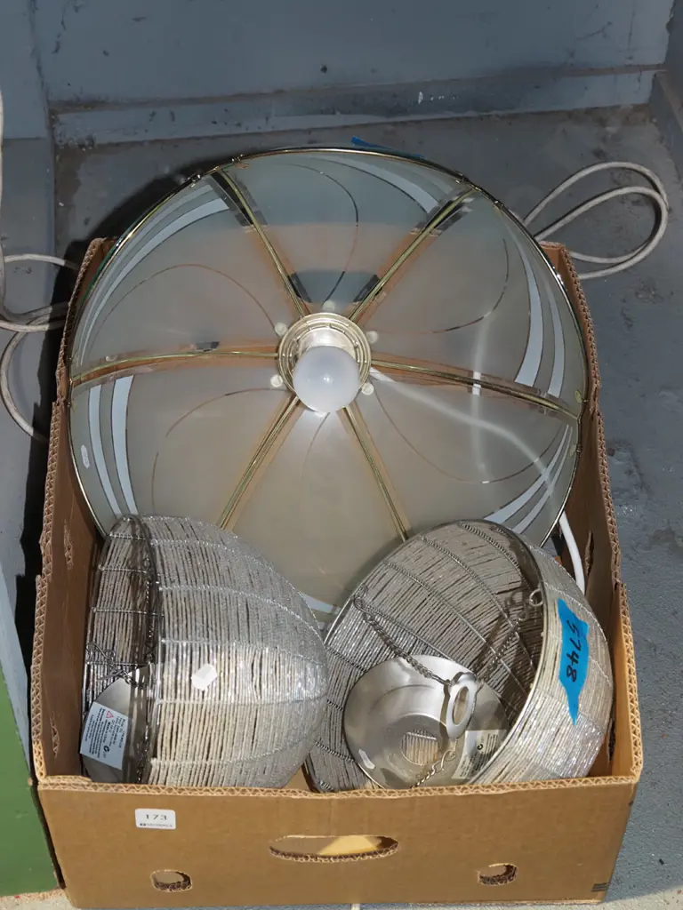 box; light fittings Image 1++