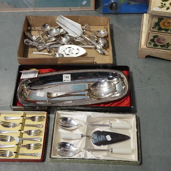 assorted cutlery