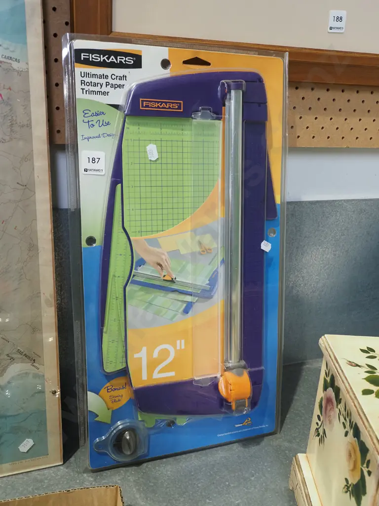 Fiskars rotary paper trimmer Image 1++