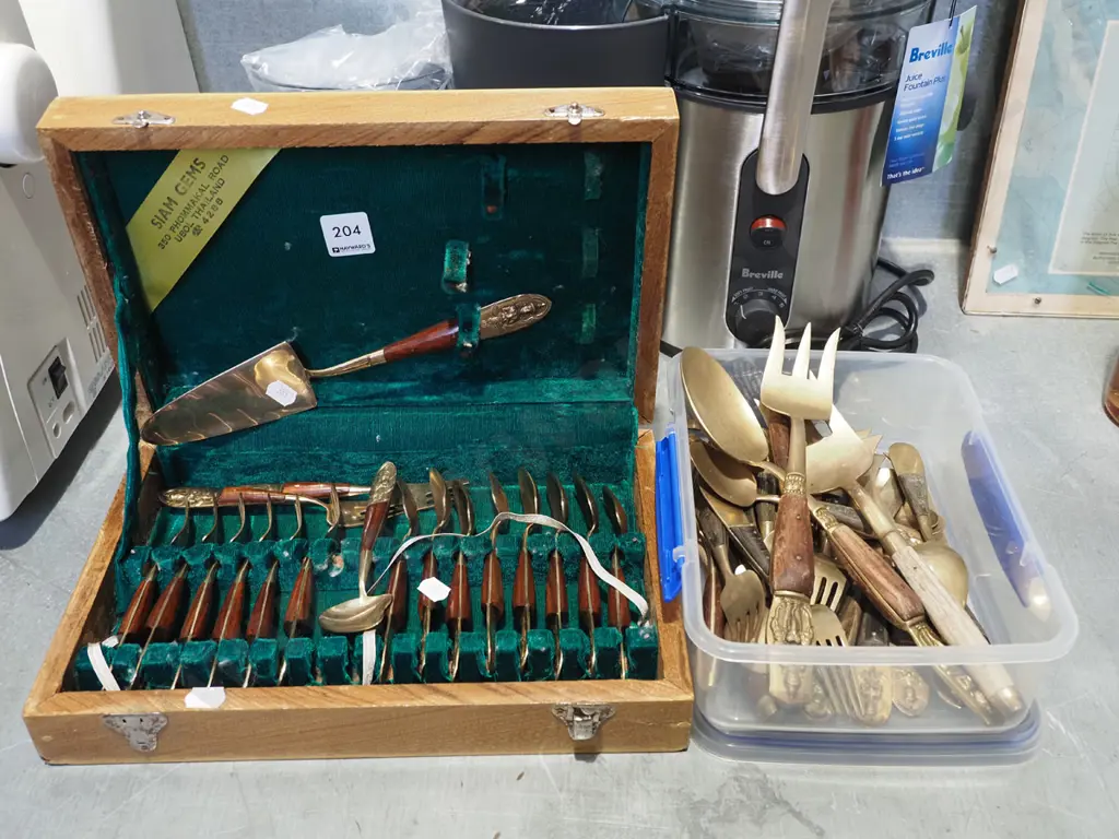 case and container of Thai wood-handled cutlery Image 1++
