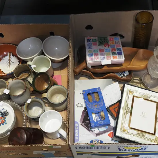 2x boxes; coffee cups, comports, bowls, CD cleaner, wooden bowls etc - green dots