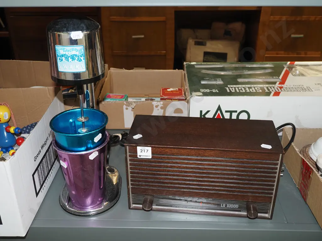milk shaker maker, mantel radio Image 1++