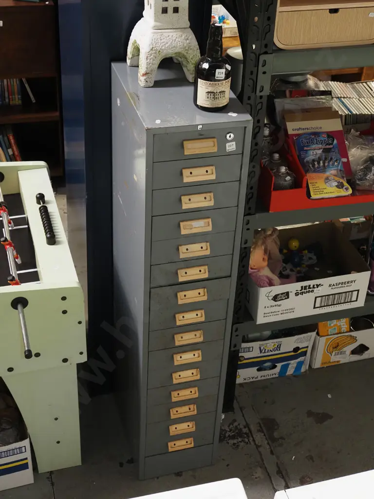 15 drawer filing cabinet H1390 W285 D420 - Key in Office Image 1++