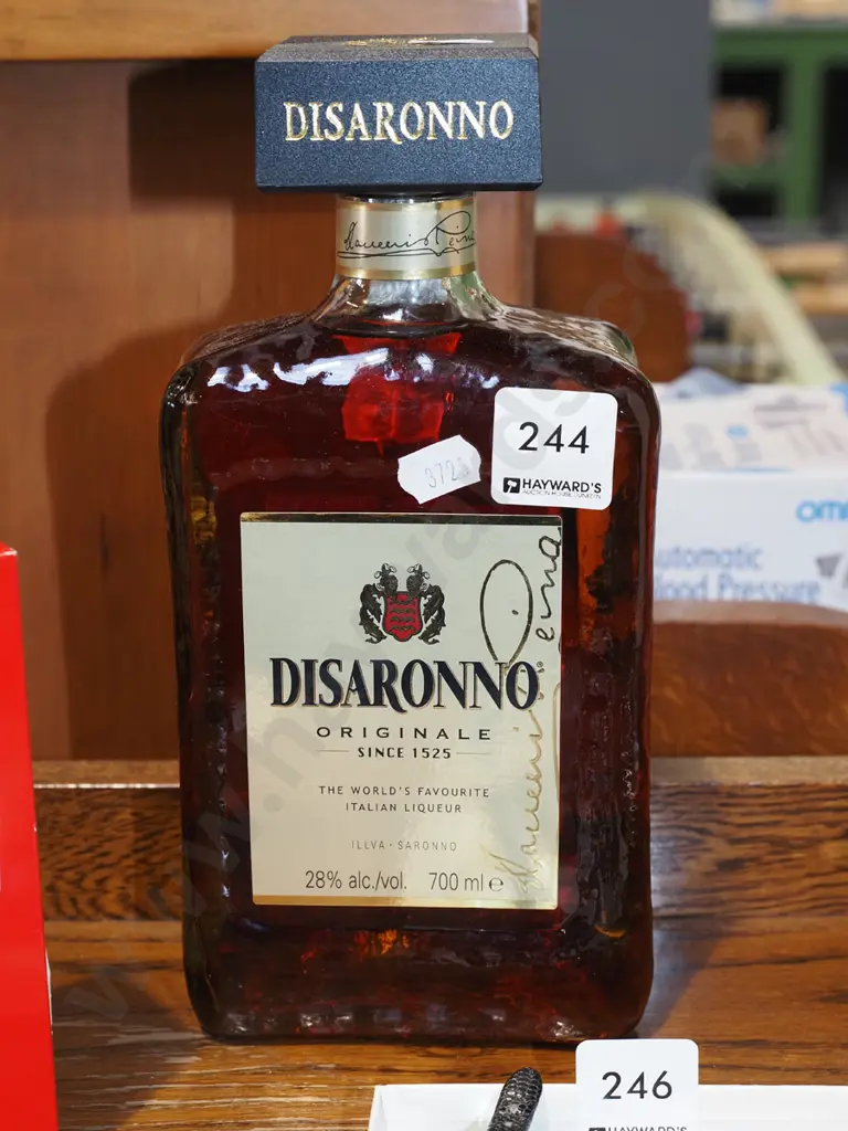 700ml Disaronno Italian liqueuer Image 1++