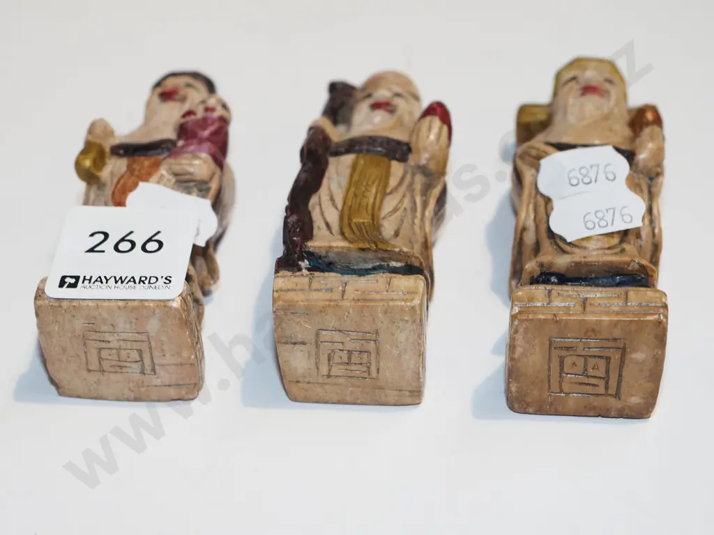 3x small stone Chinese figurines H90 Image 1++