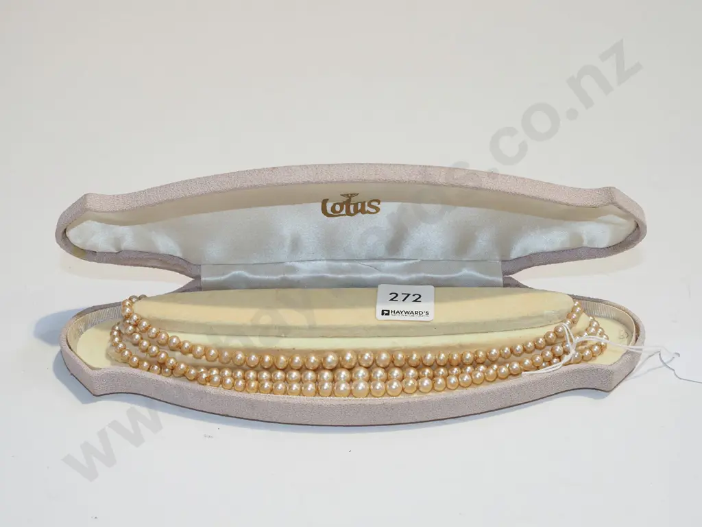 Lotus simulated 3 strand graduated pearls Image 1++