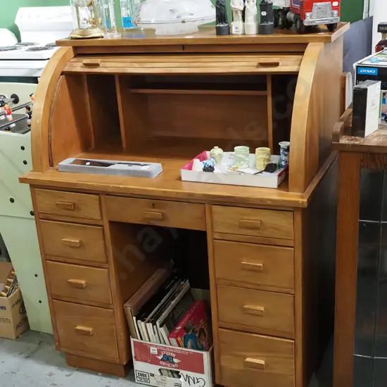 solid rimu 9 drawer roll top desk H1160 W955 D630