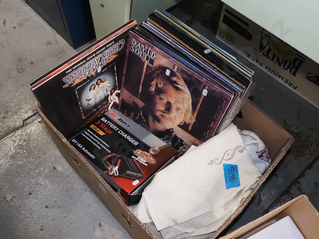 box; hand worked linen, 3 stage battery charger, LPs Image 1++