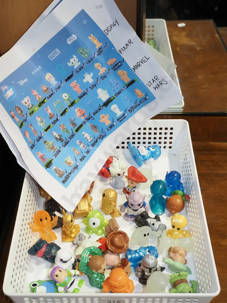 tray of Woolworths Ooshies Image 1++