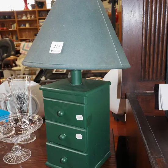 unusual 3 drawer chest based table lamp H310