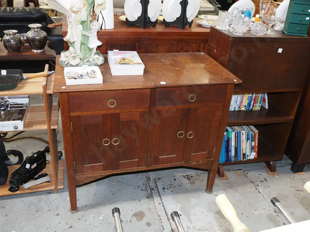 solid arts and crafts style gramophone cabinet - 2 drawesrs, 1 door, lift up top Image 1++