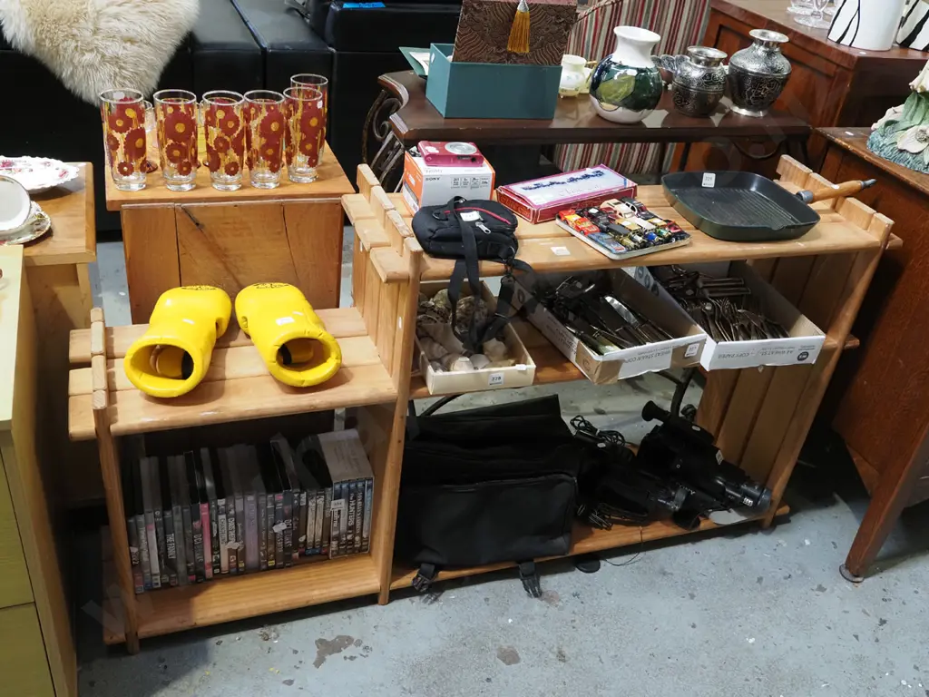 pine bookcase H750 W1410 D320 Image 1++