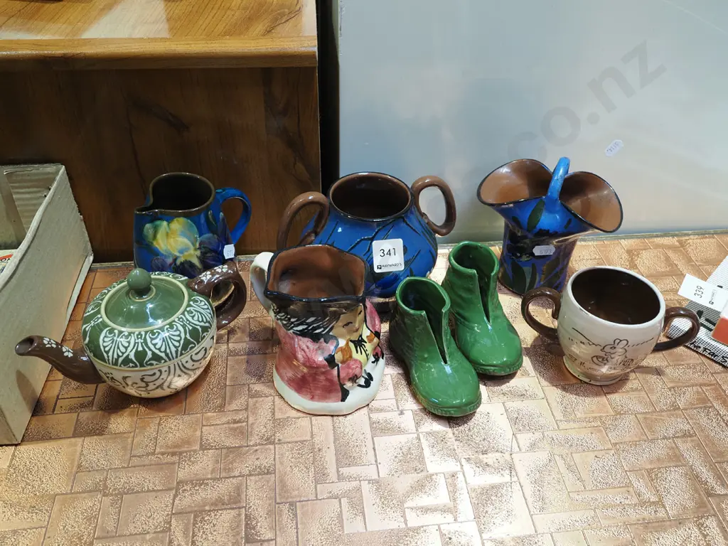 Torquay Ware baskets, vase, cermaic boots etc Image 1++