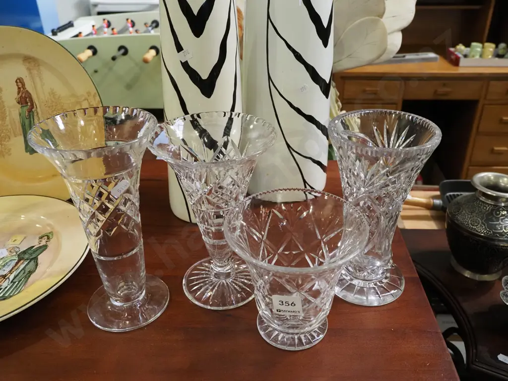 4x crystal vases Tallest H200 Image 1++
