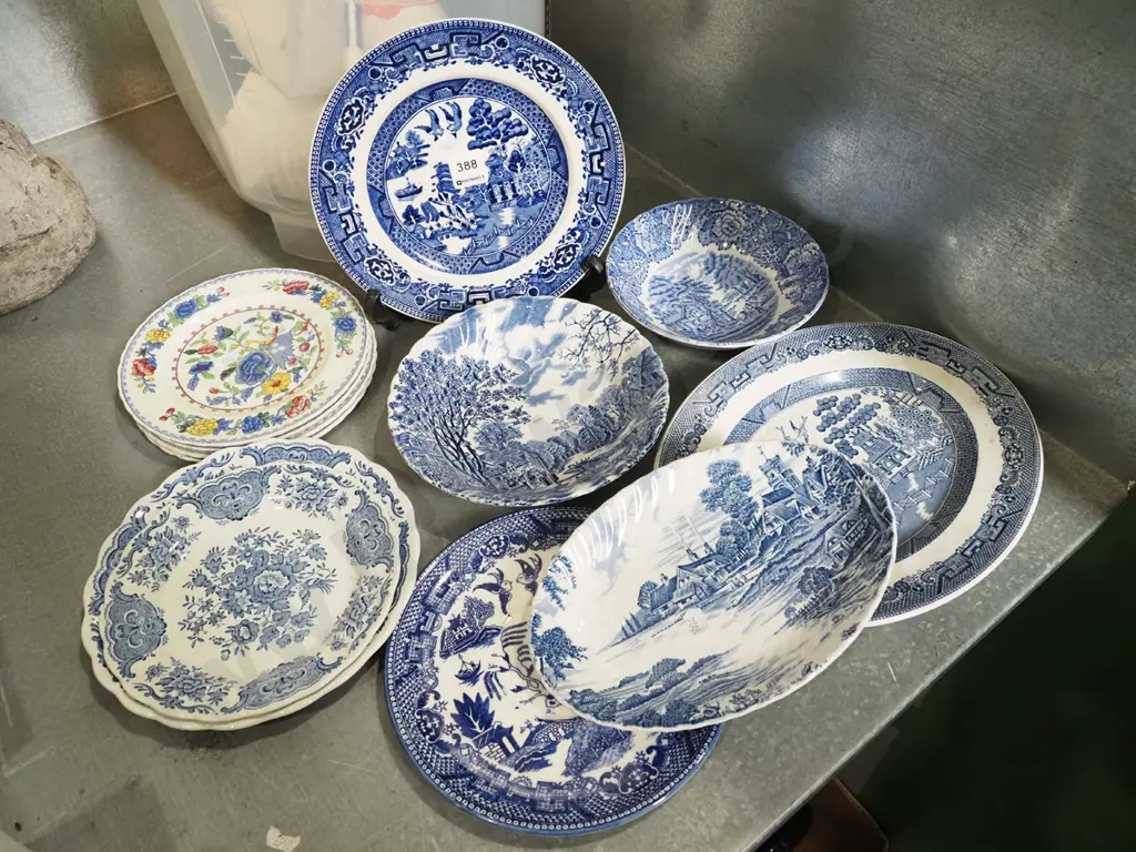 blue and white bowls, plates and 4x Masons side plates Image 1++