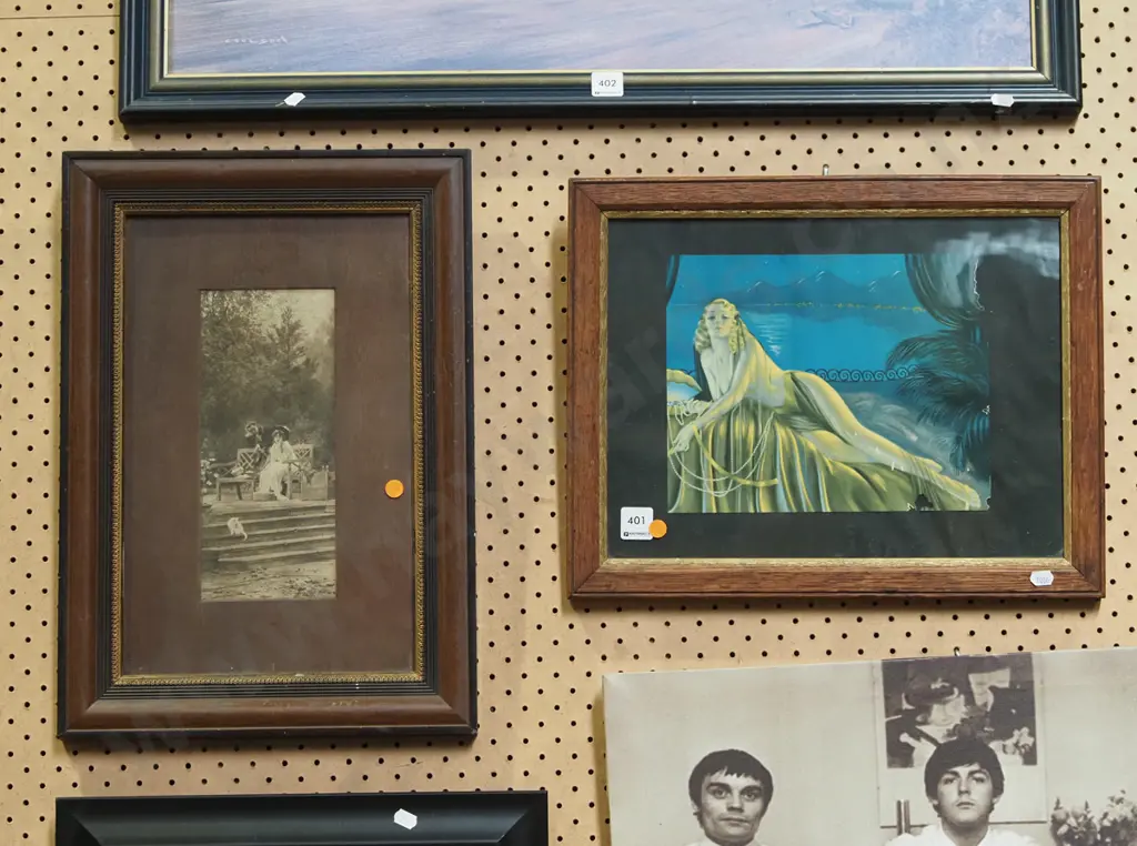 2x framed prints - couple on bench seat, 1930s glamour print - some damage - orange dots Image 1++