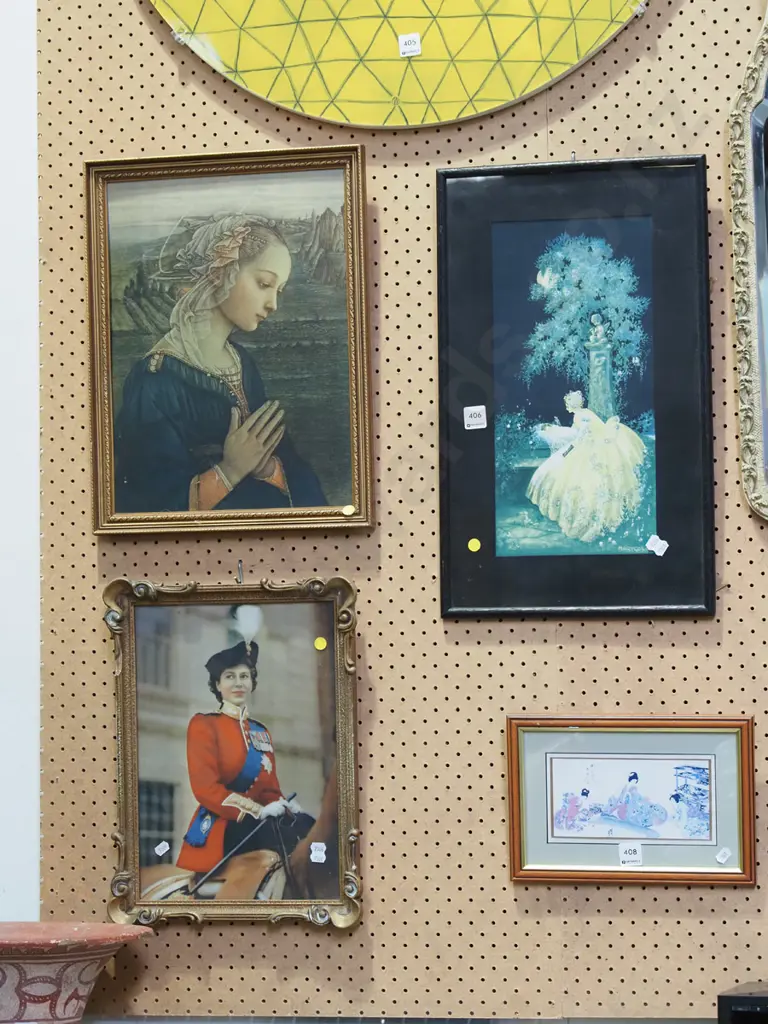 3x framed prints - Queen Elizabeth, woman praying, mother and child - yellow dots Image 1++