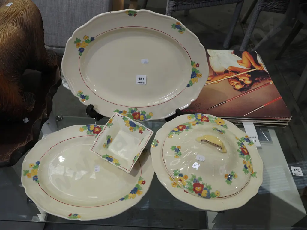 Royal Doulton minden ashets, bowl, lidded vege Image 1++