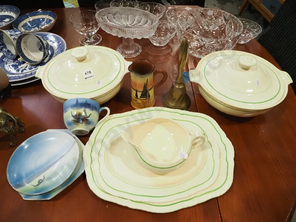 Meakin lidded veges, gravy boat, ashets, trio etc Image 1++