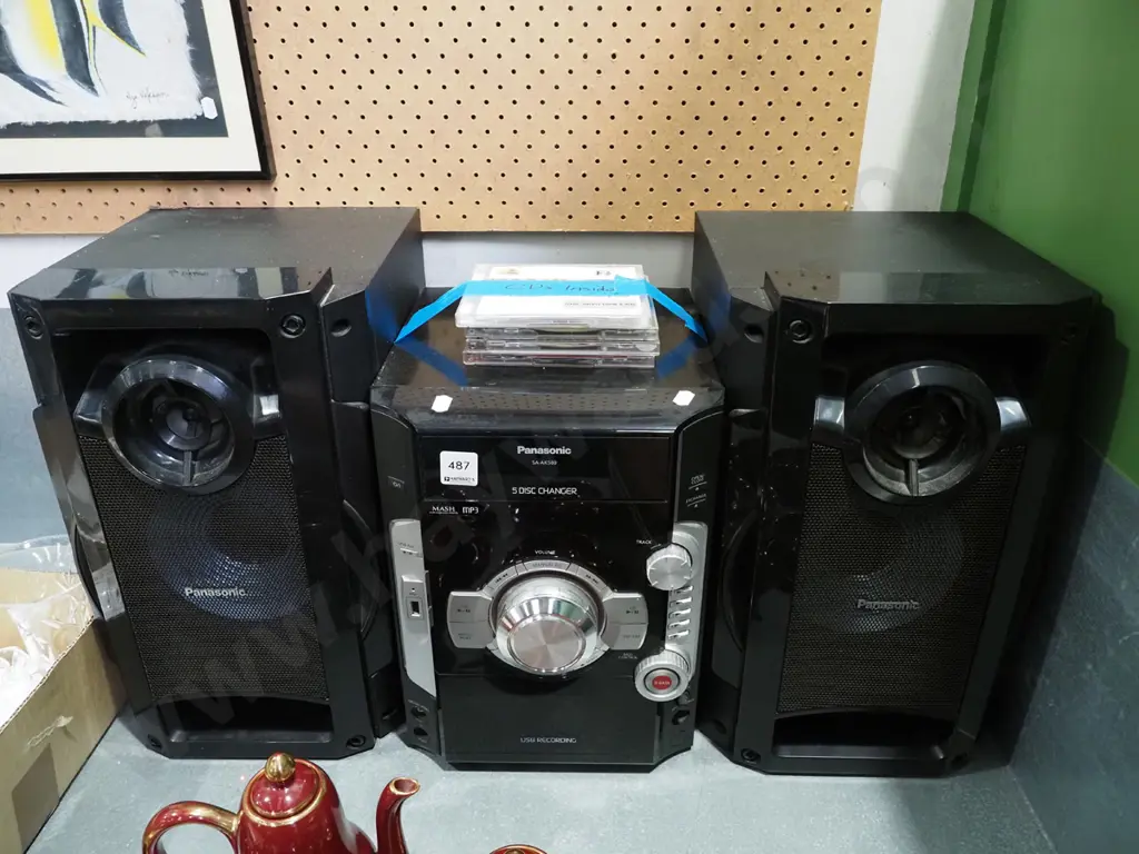 Panasonic SA/AK580 stereo with 4 CDs Image 1++