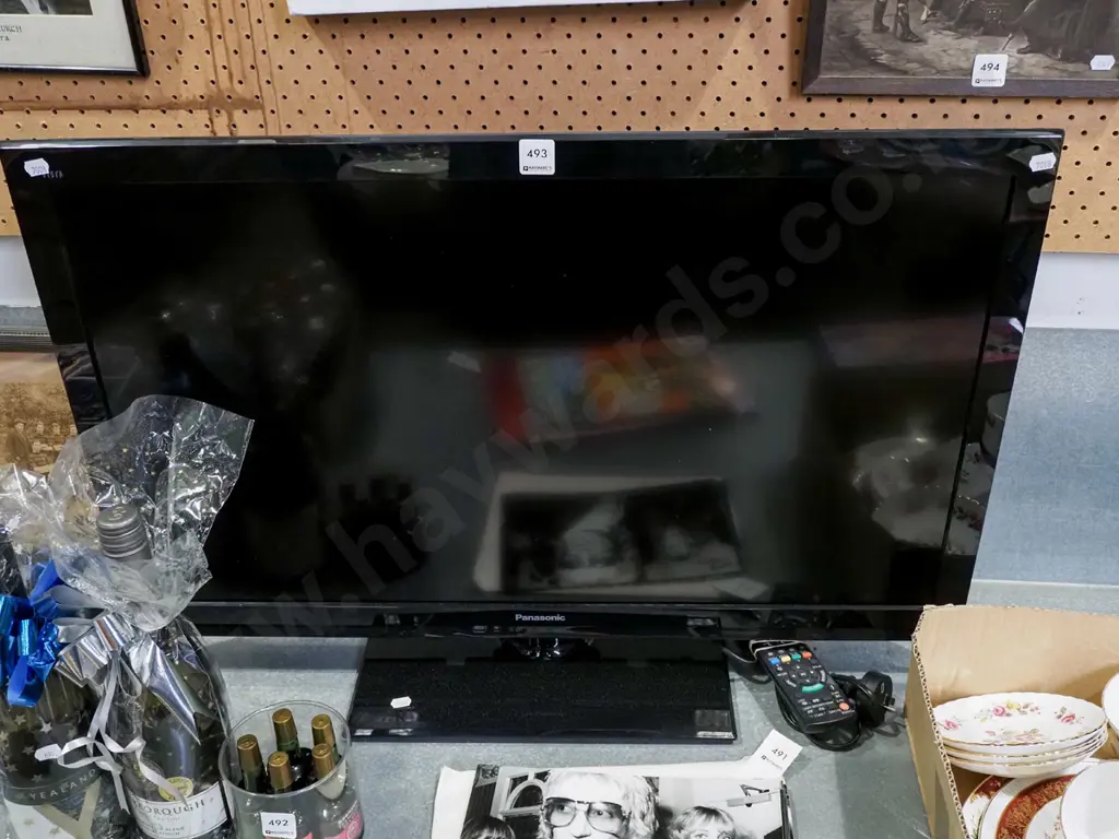 Panasonic 32' TV  Image 1++