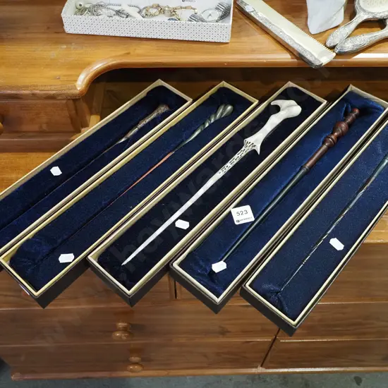 5x boxed wizard wands