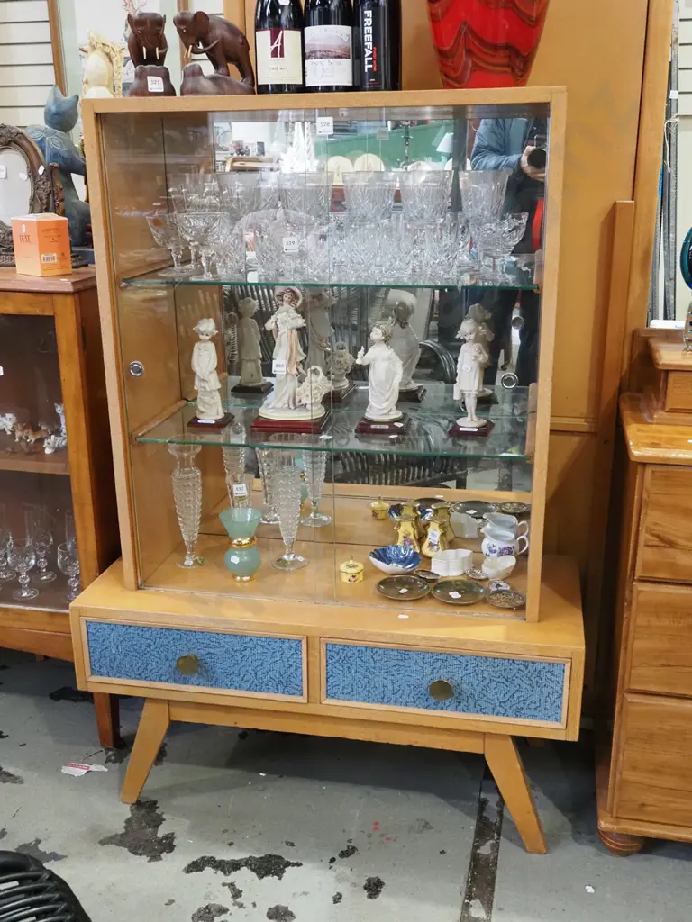 very mid century solid oak 2 door display cabinet with 2 vinyl drawers H1300 W910 D390 Image 1++