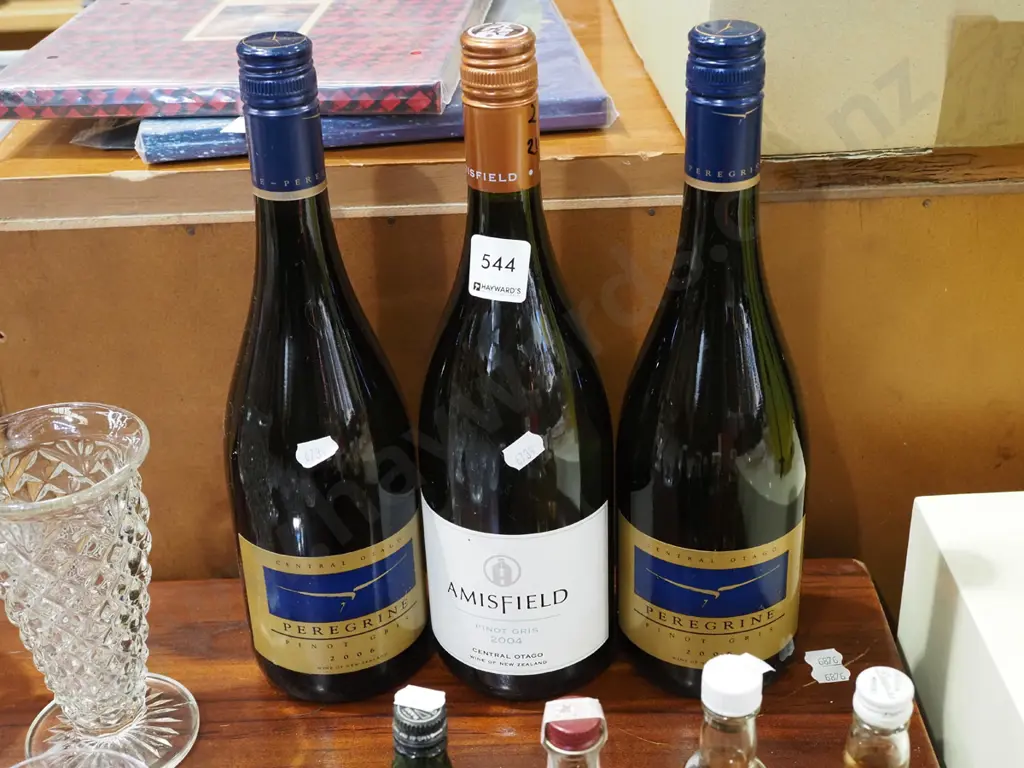 2x Peregrine pinot gris 2006, Amisfield pinot gris 2004 Image 1++