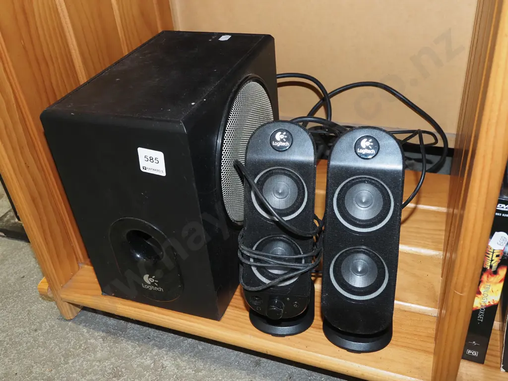 Logitec computer speakers Image 1++