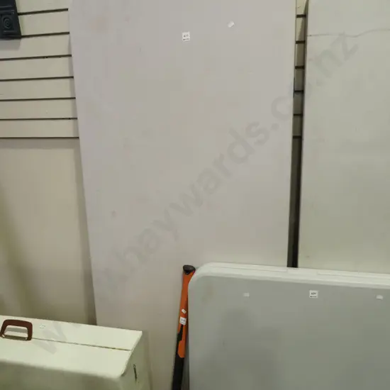 plastic trestle table - some marks