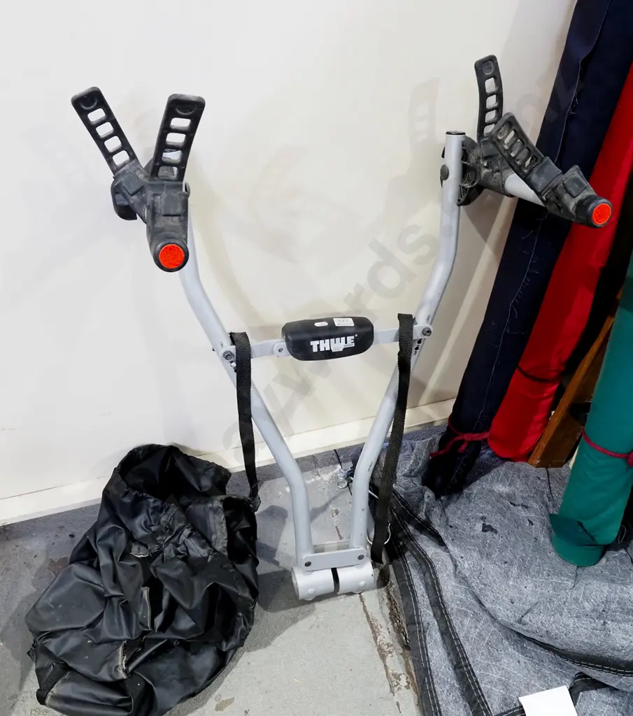 Thule tow ball mounted bike rack Image 1++