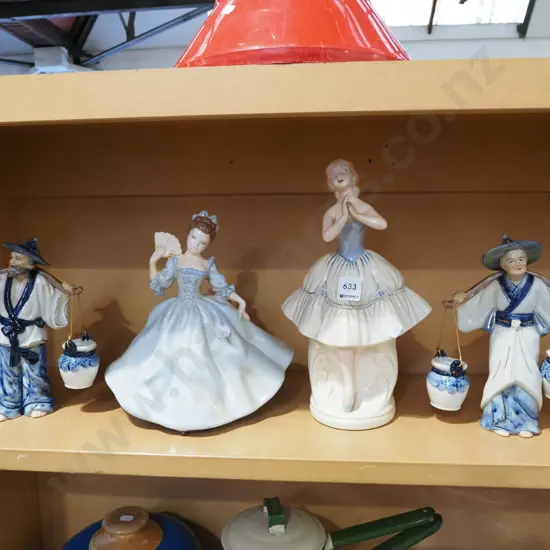 4x figurines Tallest H290
