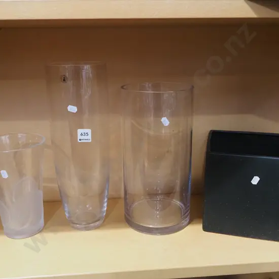 black ceramic jardiniere, 3x glass vases H350