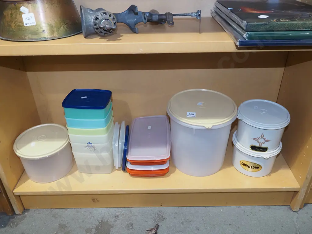 Tupperware containers Image 1++
