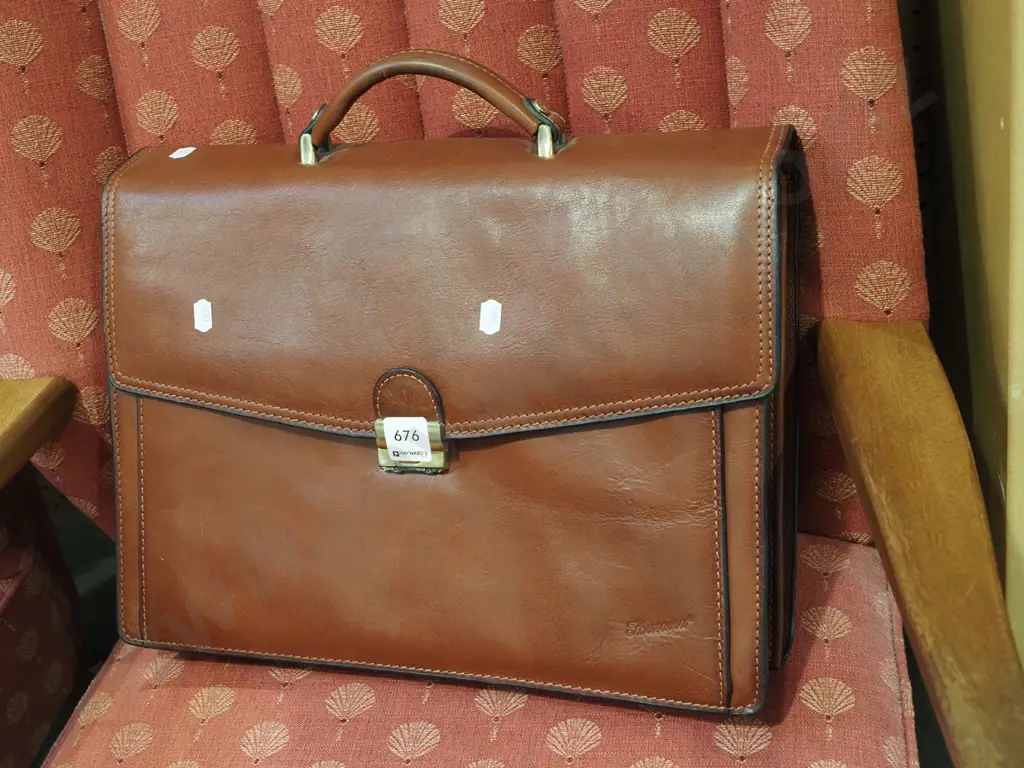 leather satchel Image 1++