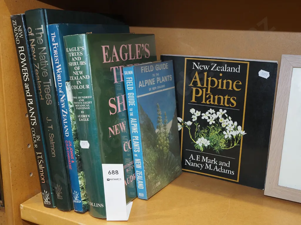 NZ plant books Image 1++
