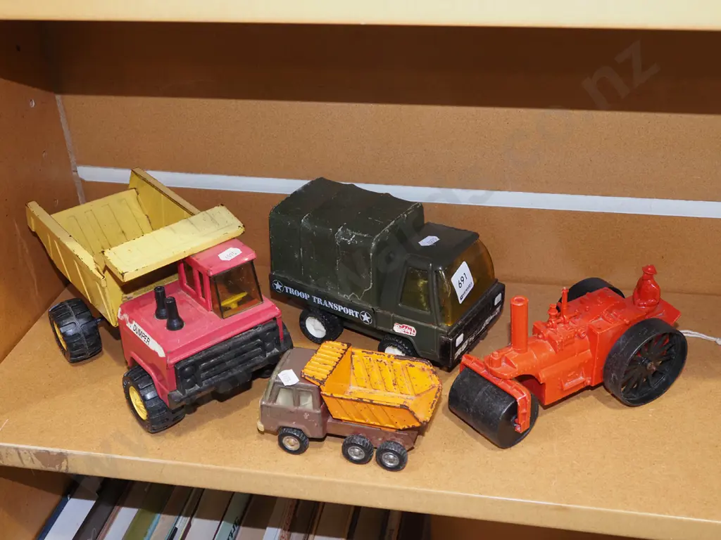 various model vehicles Image 1++