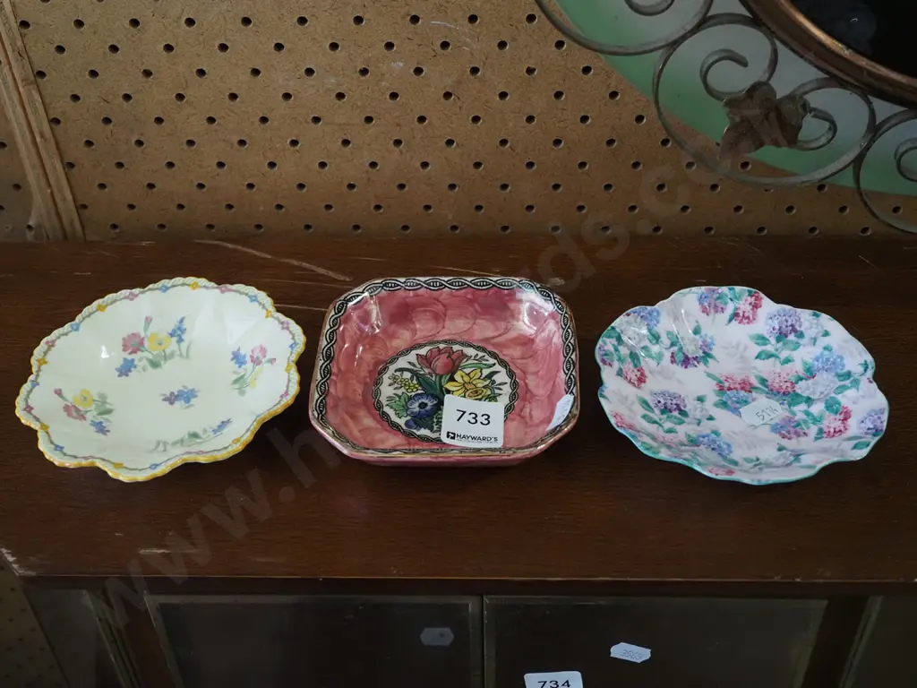 3x pin dishes Image 1++