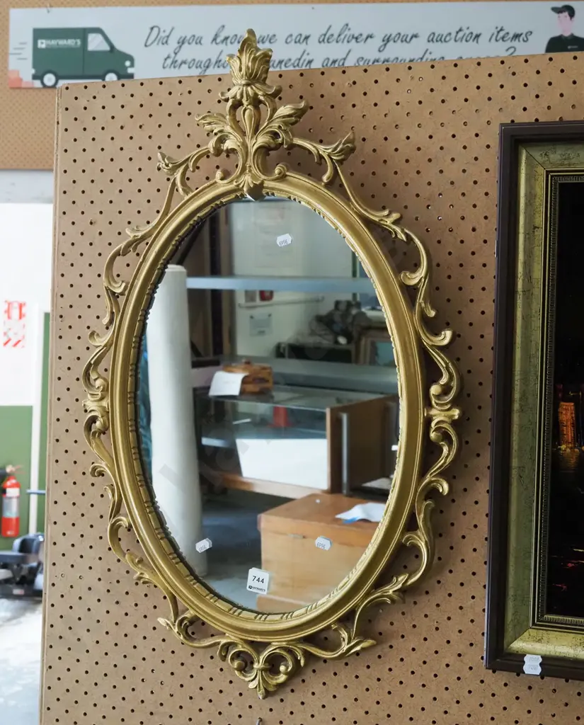 gilt framed oval wall mirror H760 Image 1++