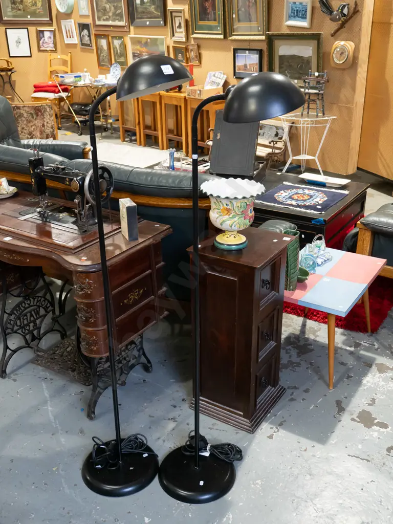 pair of adjustable standard lamps Image 1++