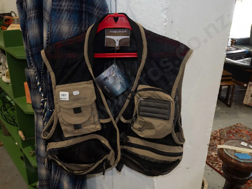 Scierra fly fishing vest Image 1++