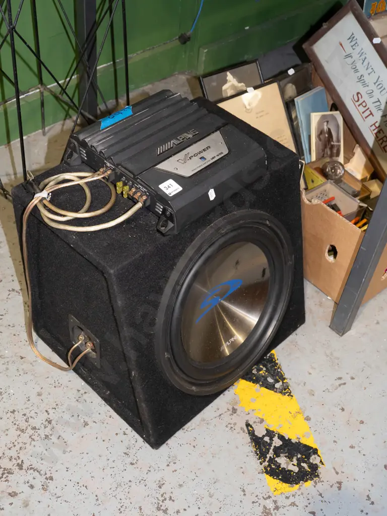 Alpine car audio speaker with mono power amplifier Image 1++